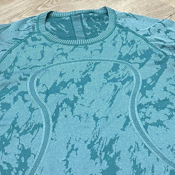 Lululemon Swiftly Tech Short Sleeve Crew
Heathered Forage Teal - Picture 8 of 9